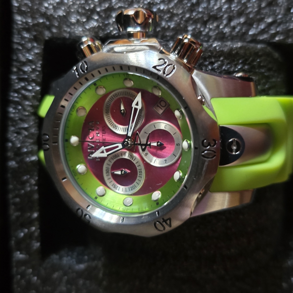 Invicta Green and Silver Chronograph Watch with Sporty Design